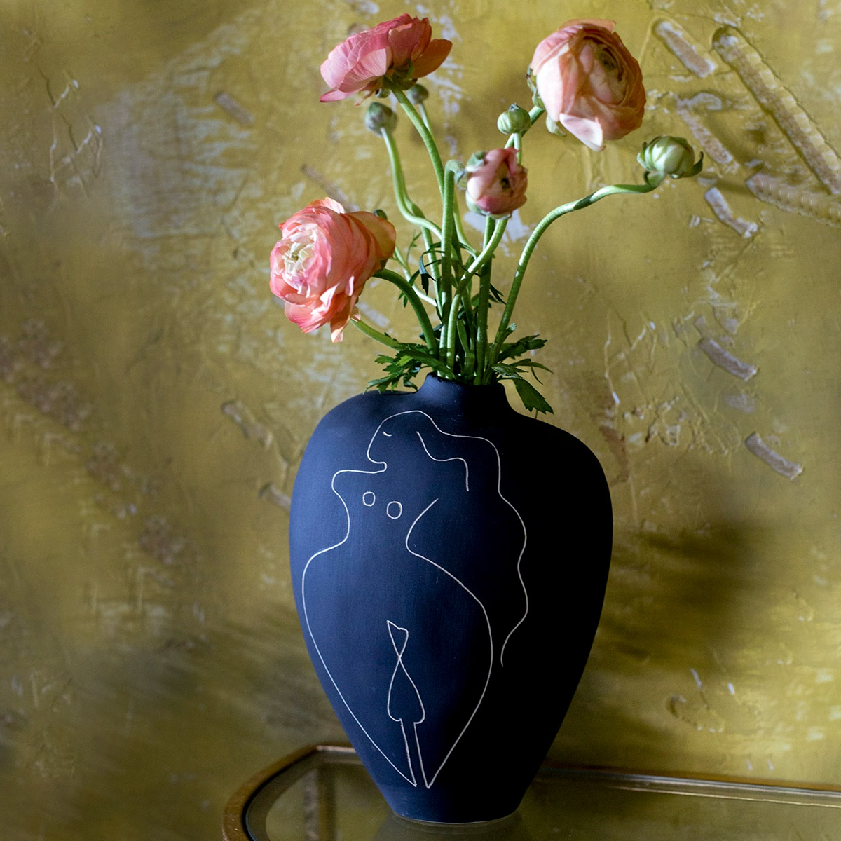 black-essentials-for-florists-and-homes-featured
