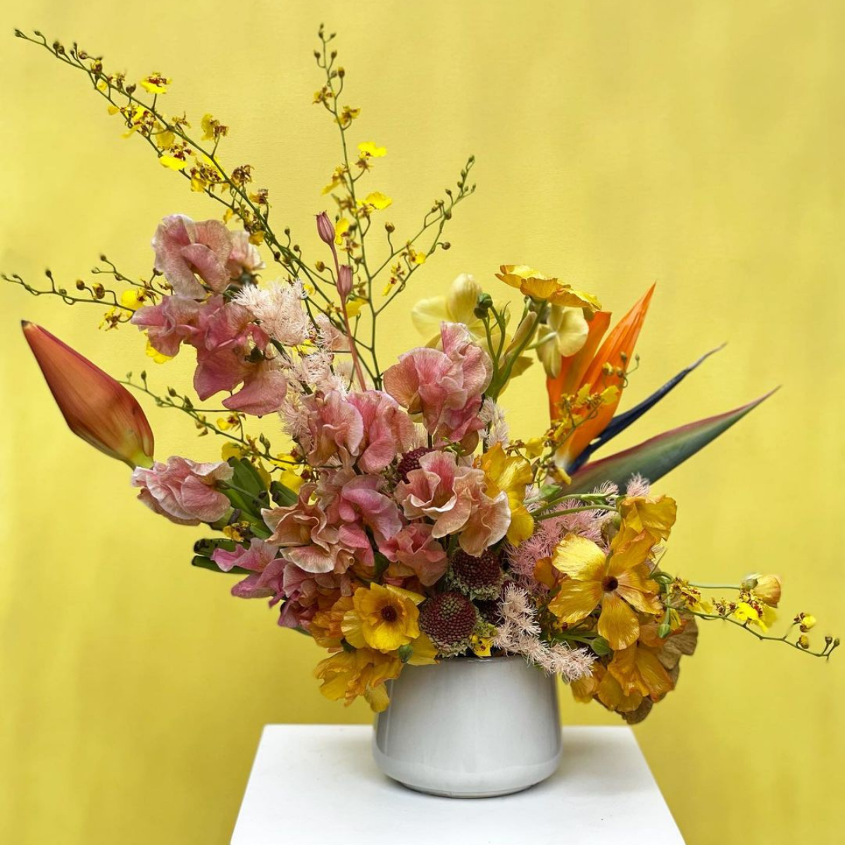 20-pretty-easter-flower-arrangements-featured
