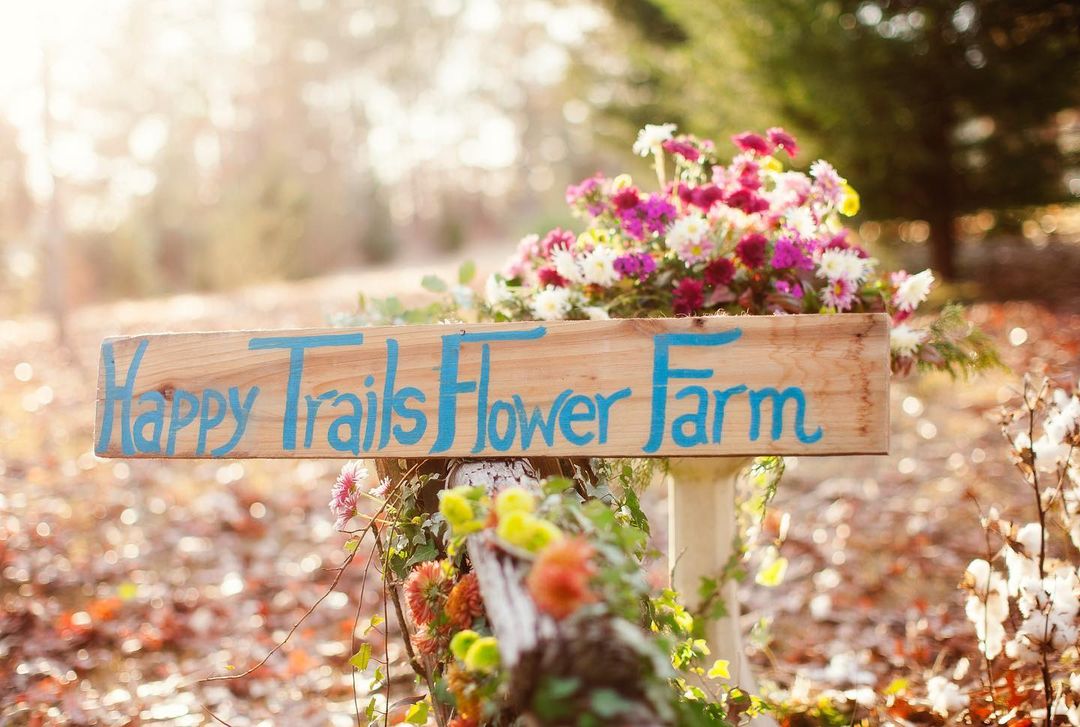 flowers-grown-with-love-at-the-happy-trails-flower-farm-featured
