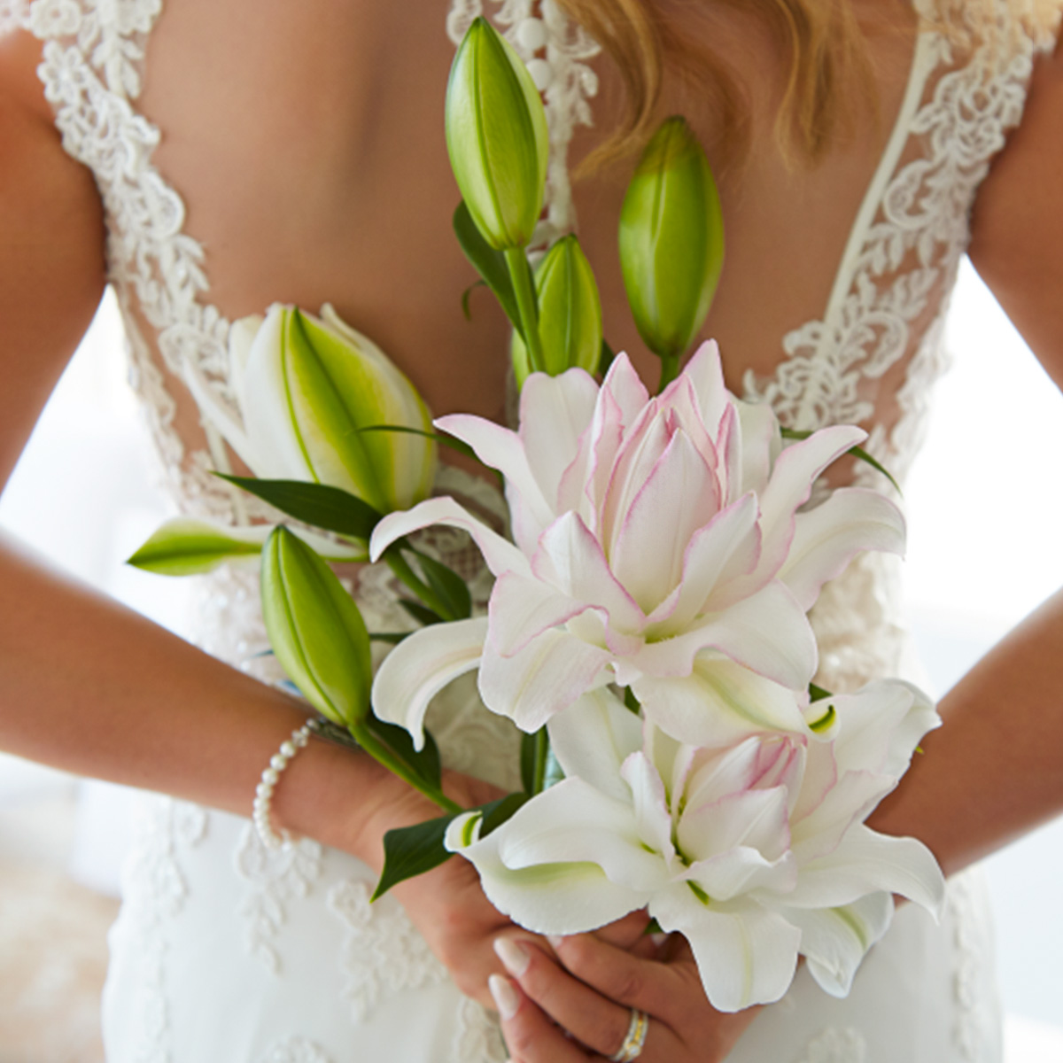 four-flowers-every-wedding-needs-featured