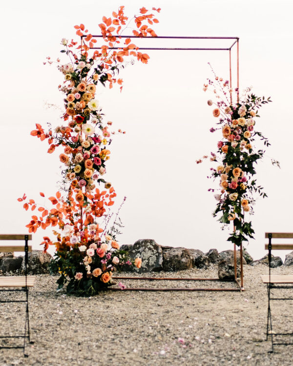 Creative floral installations - metal and orange - on Thursd