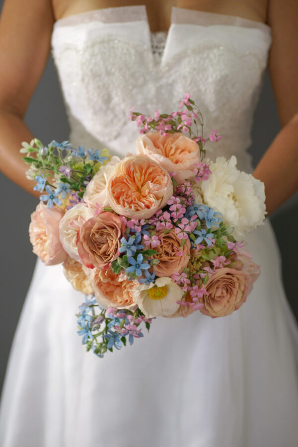 Beautiful Designs with Garden Roses - Alexandra Farms design contest winner 1