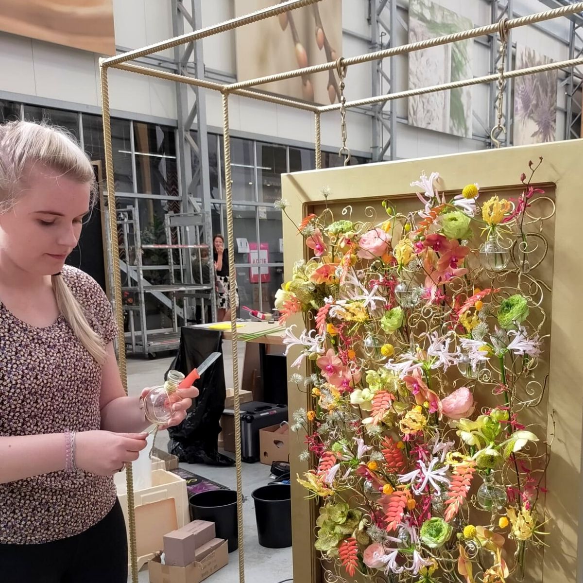 a-floral-interview-with-melissa-smedes-third-in-the-dutch-junior-championship-floral-art-featured