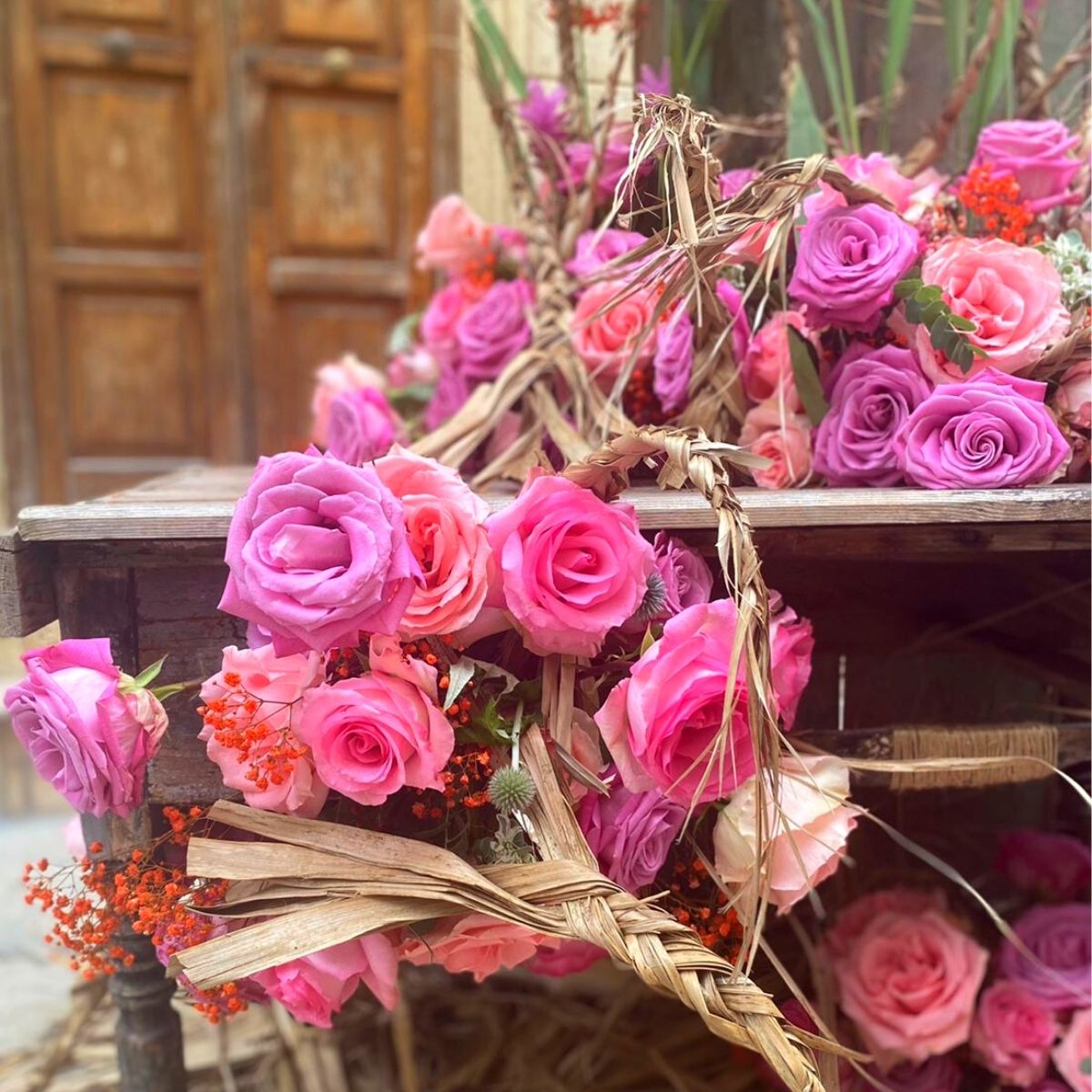 naranjo-roses-pop-up-at-arteflorando-in-the-authentic-city-of-leverano-featured