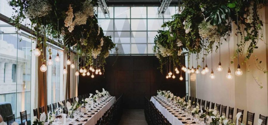 Wedding Flowers sustainable article on Thursd installation white