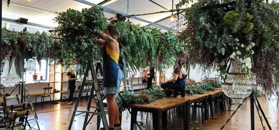 Wedding Flowers sustainable article on Thursd installation green