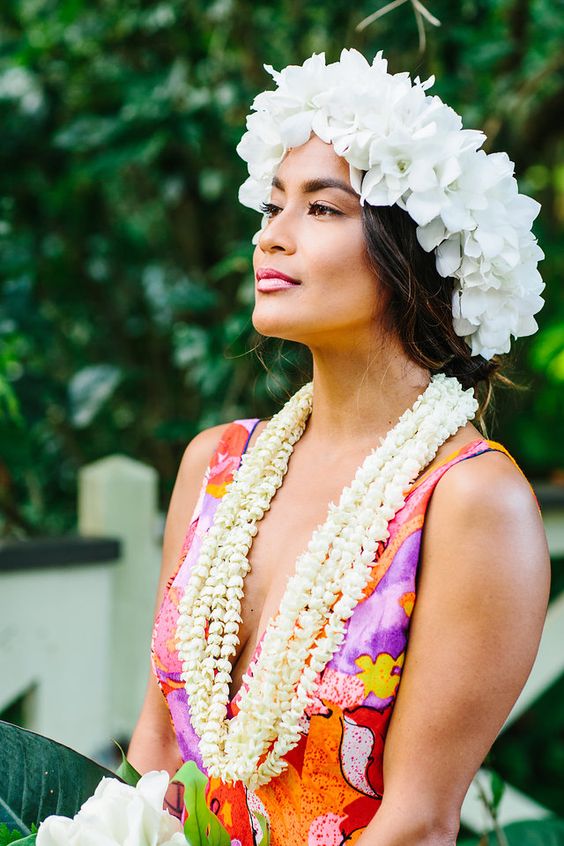 Jewelry with real flowers