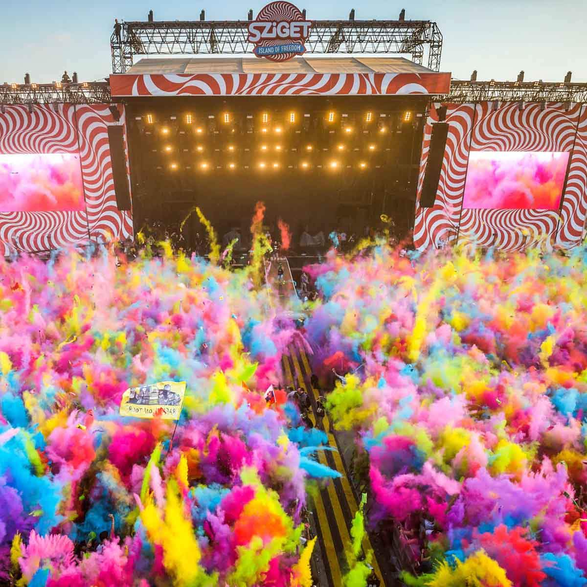 sziget-the-festival-feeling-with-flowers-featured