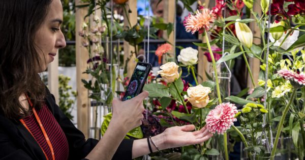 247 Live on Social Media During The First Social Trade Fair - floraholland and flower factor photo FloraNews on thursd