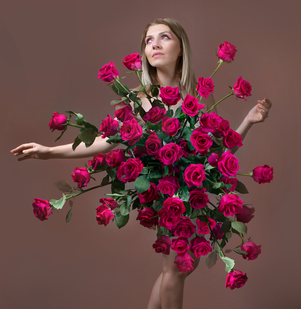Alina Neacsa with Ever Pink roses from De Ruiter