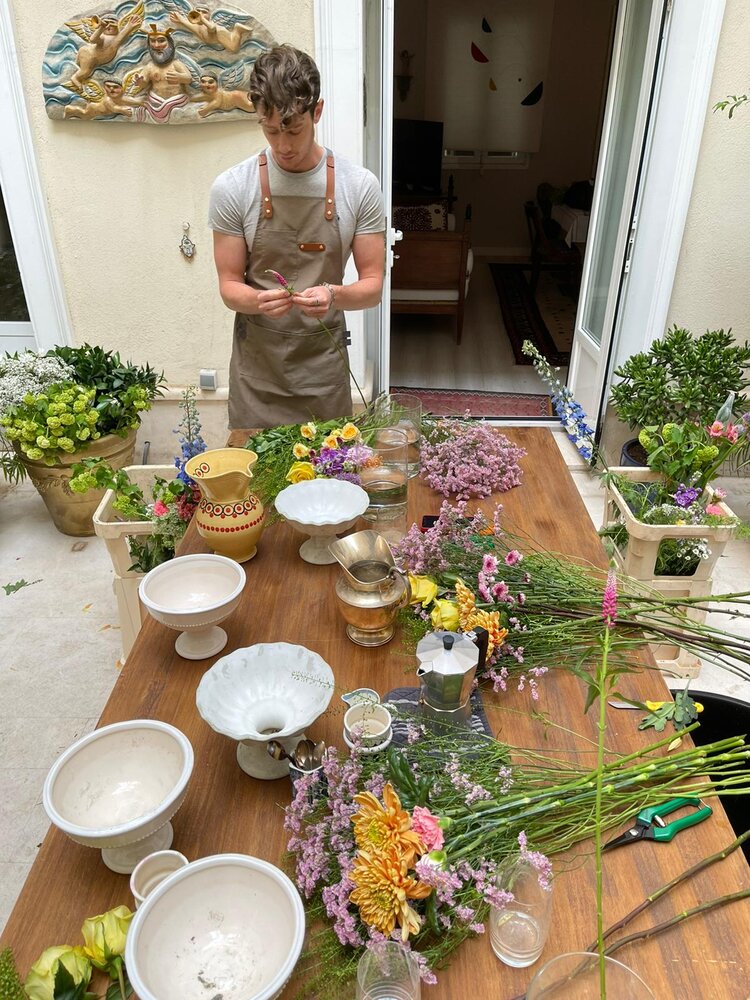 @acfloralstudio Alexander Campbell teaching in his studio - Article on Thursd