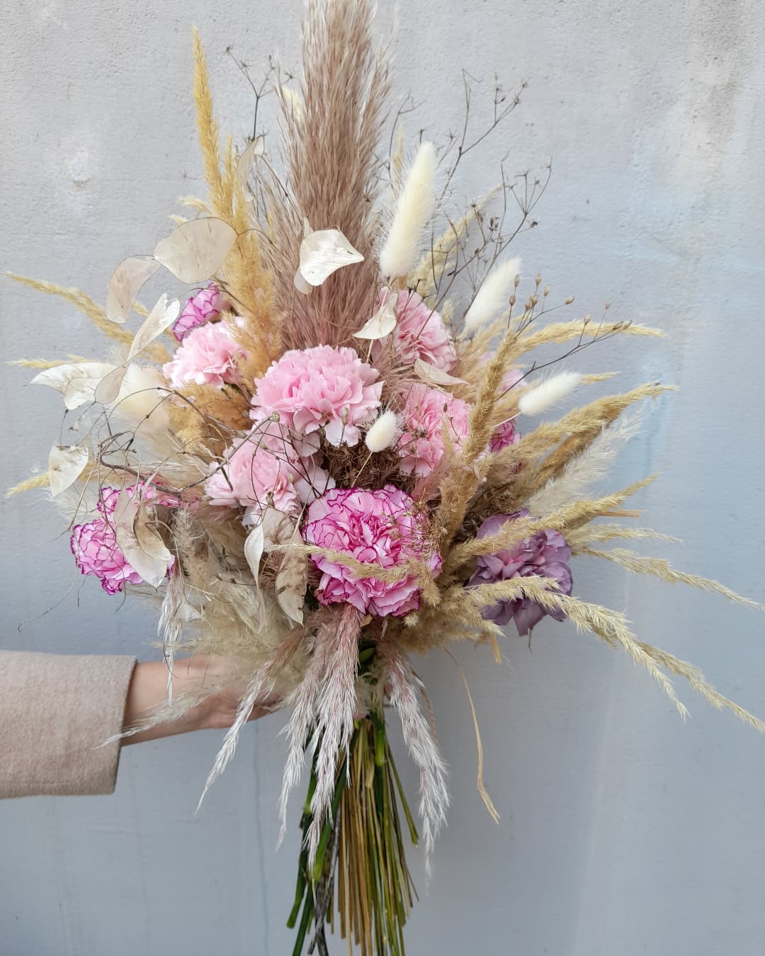 Mixed fresh and dried flower floral design - on Thursd
