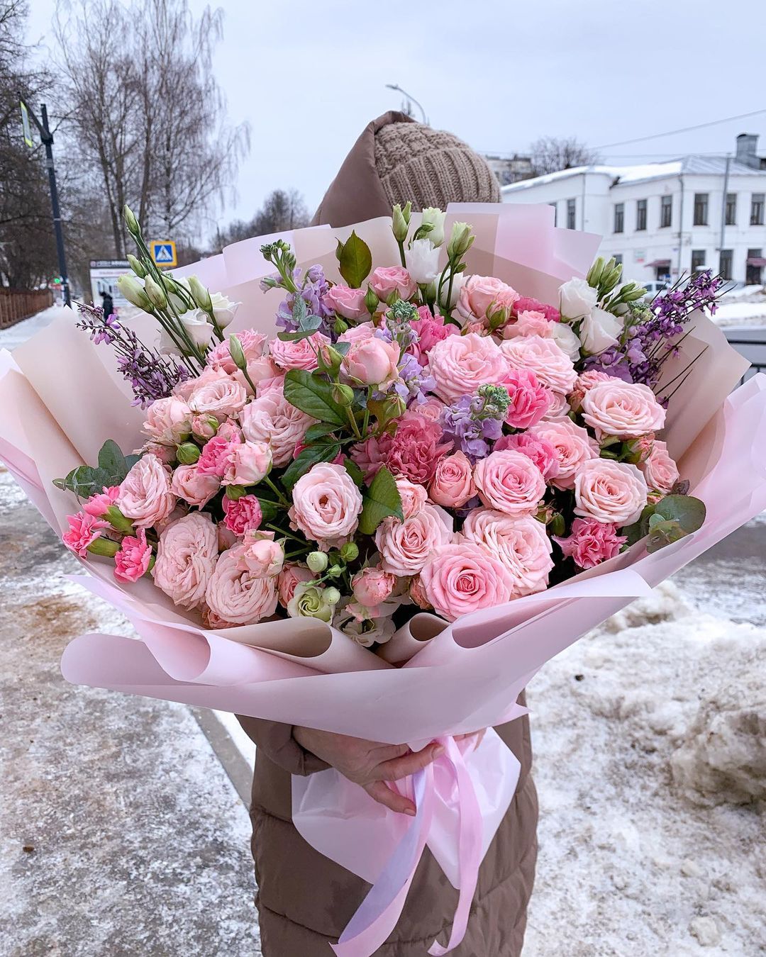 Bouquet of roses for International Women's Day - on Thursd