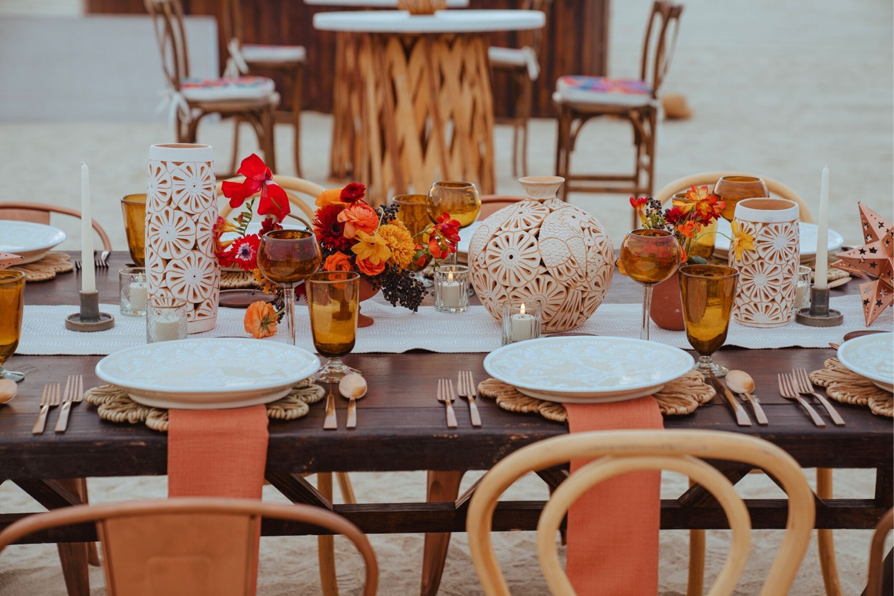 Warm table decoration for a family party in Cabo - Del Cabo Event/ Aria Vera - Yamile Bulos on Thursd