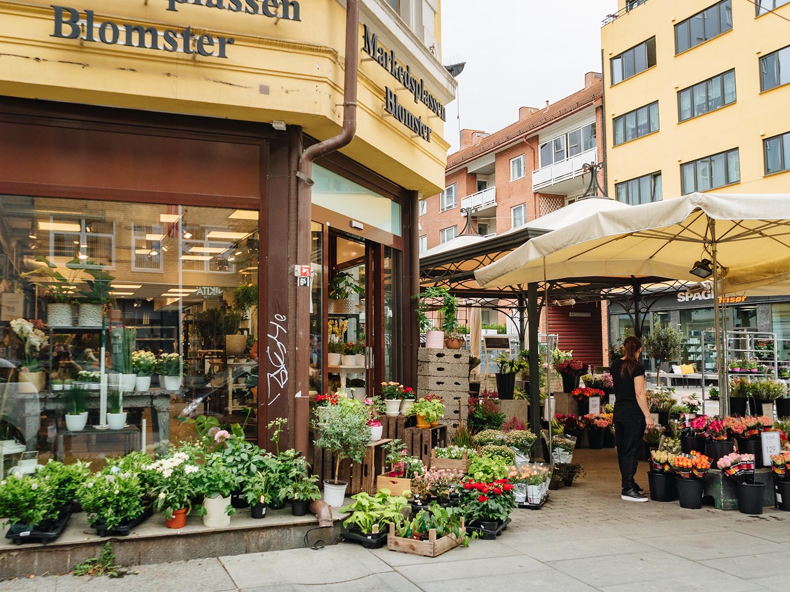 Markedsplassen Blomster - on Thursd