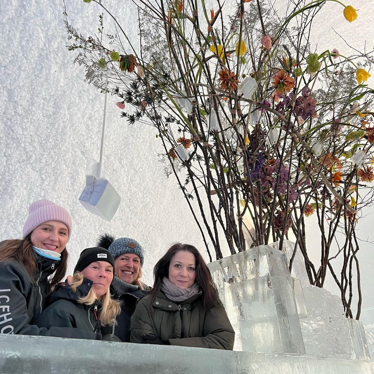 Flowers and Ice at Icehotel - On Thursd