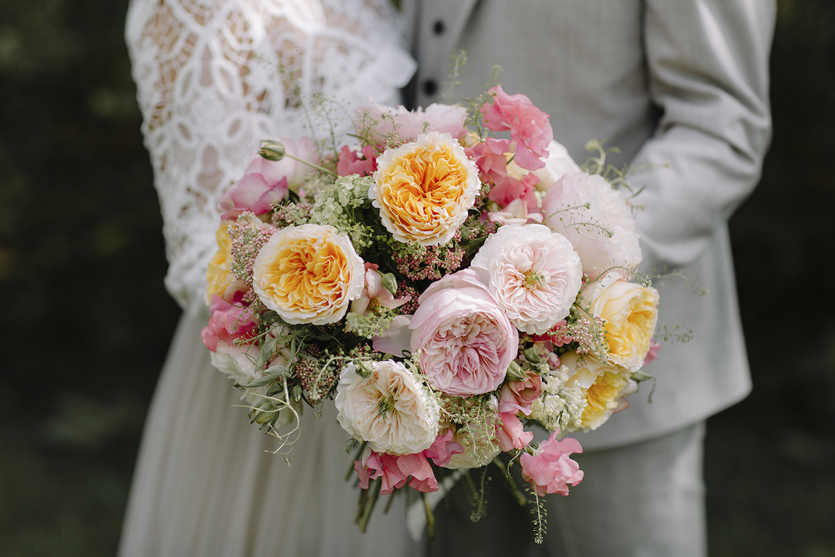 Mixed David Austin Wedding Roses Bouquet - on Thursd