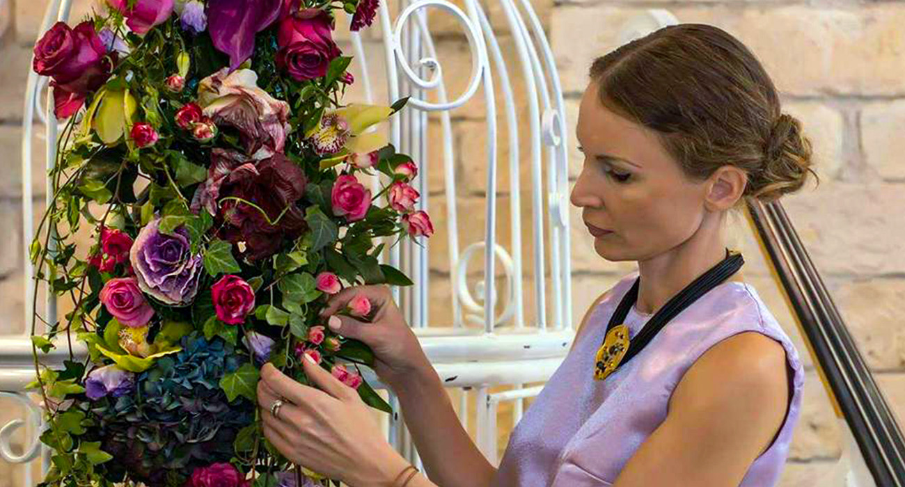 Marina's Flower Creations Florist on Thursd header
