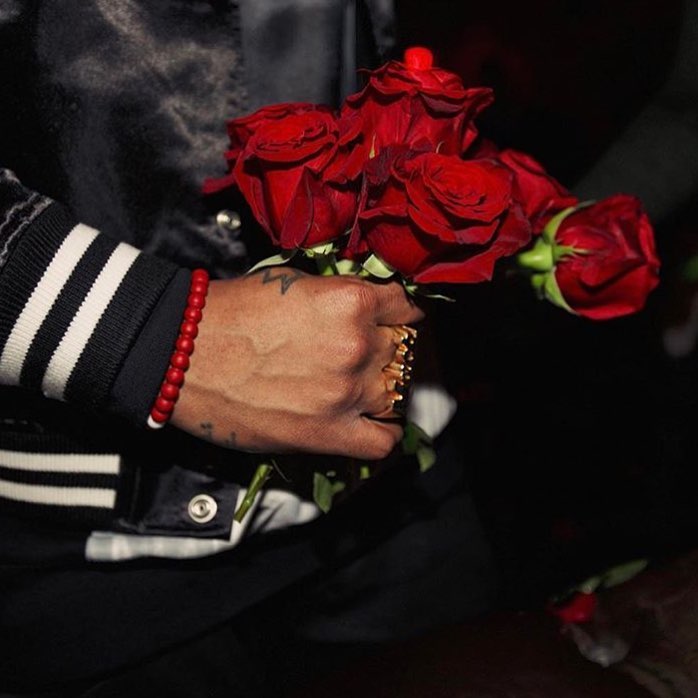 Freedom Roses - on Thursd - Valentine story 12 roses for Valentine