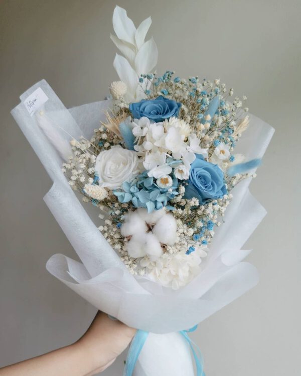 20 Beautiful Blue Bouquets Preserved Flowers