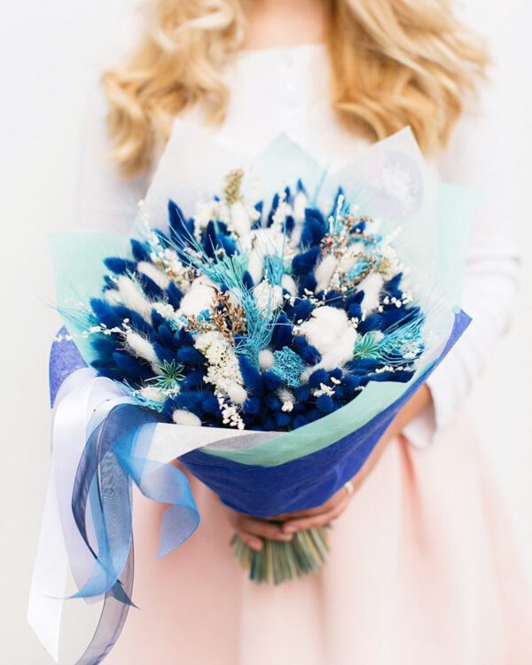 20 Beautiful Blue Bouquets bunnytails