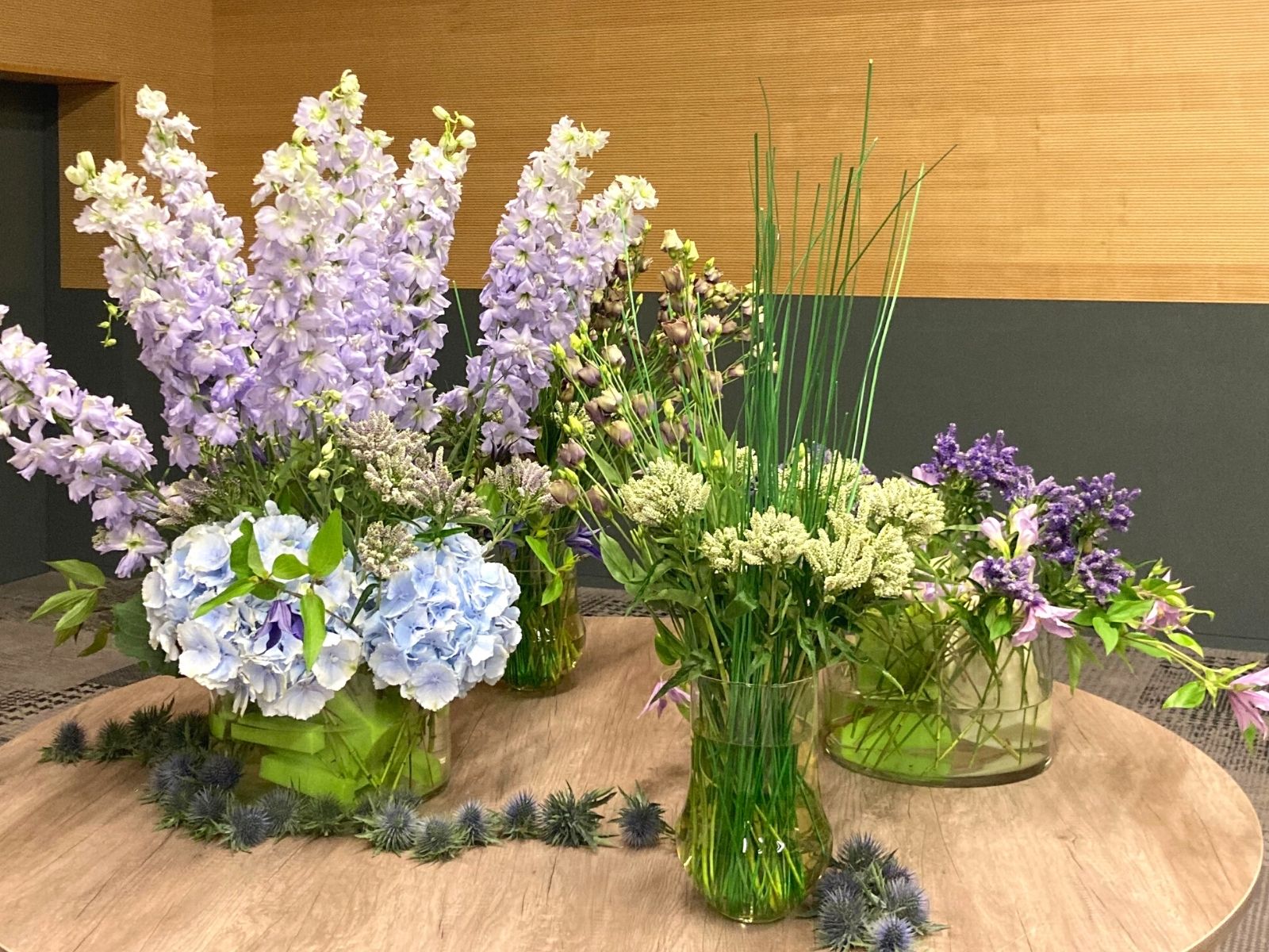 Florius Veronica Smart Aqua Mix Series in Four Vases on Thursd