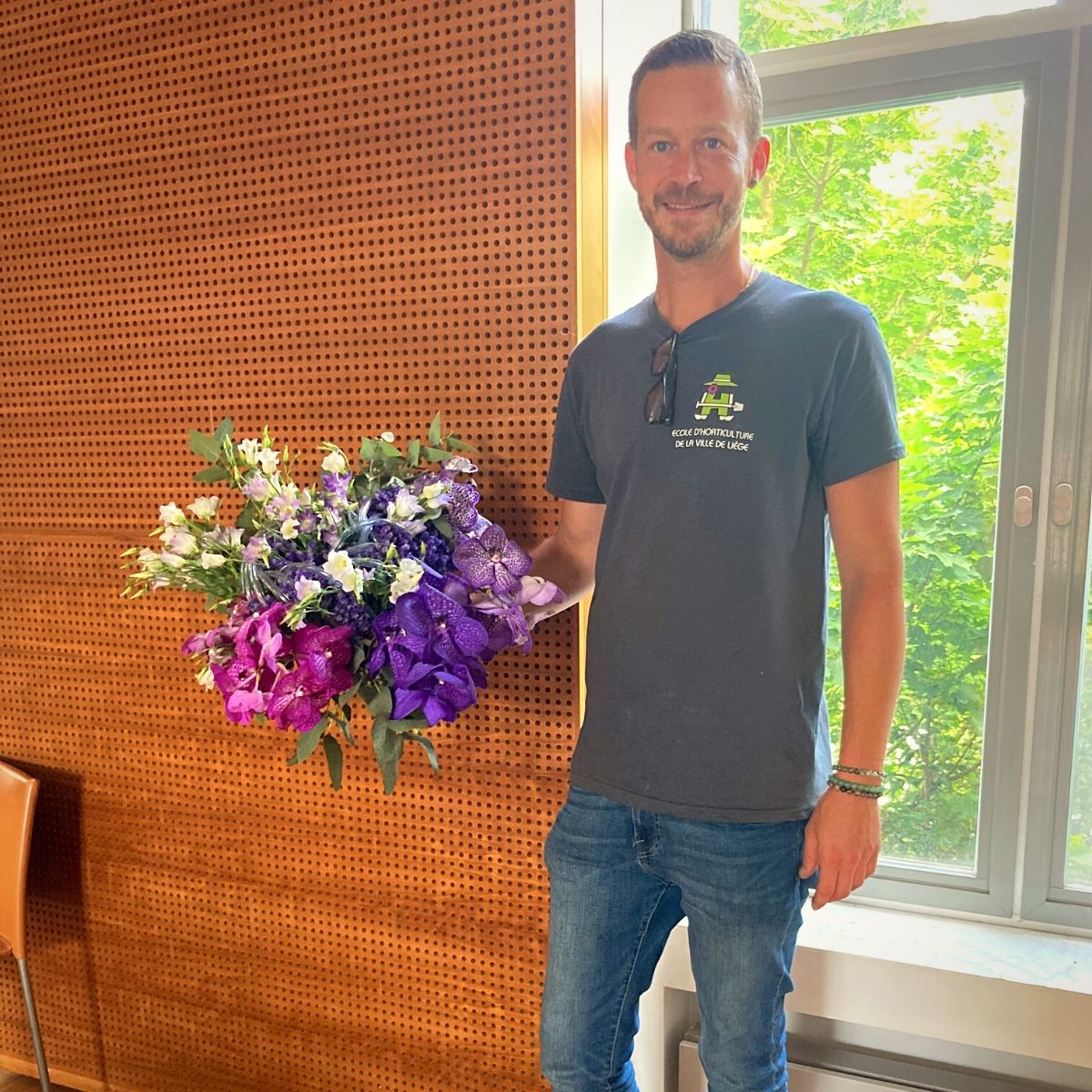 Samuel Warnants With his demo bouquet on Thursd