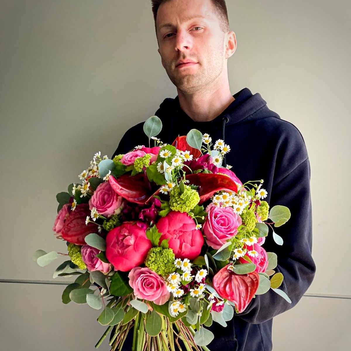 Mateusz Wasak with Dianthus Barbatus Amazon bouquet  on back - On Thursd. Featured