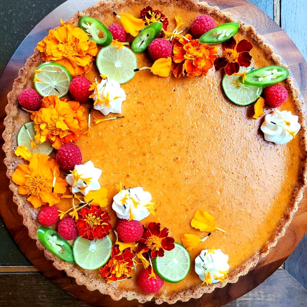 7 Edible Flowers to Elevate Your Cocktail Creations - Article onThursd