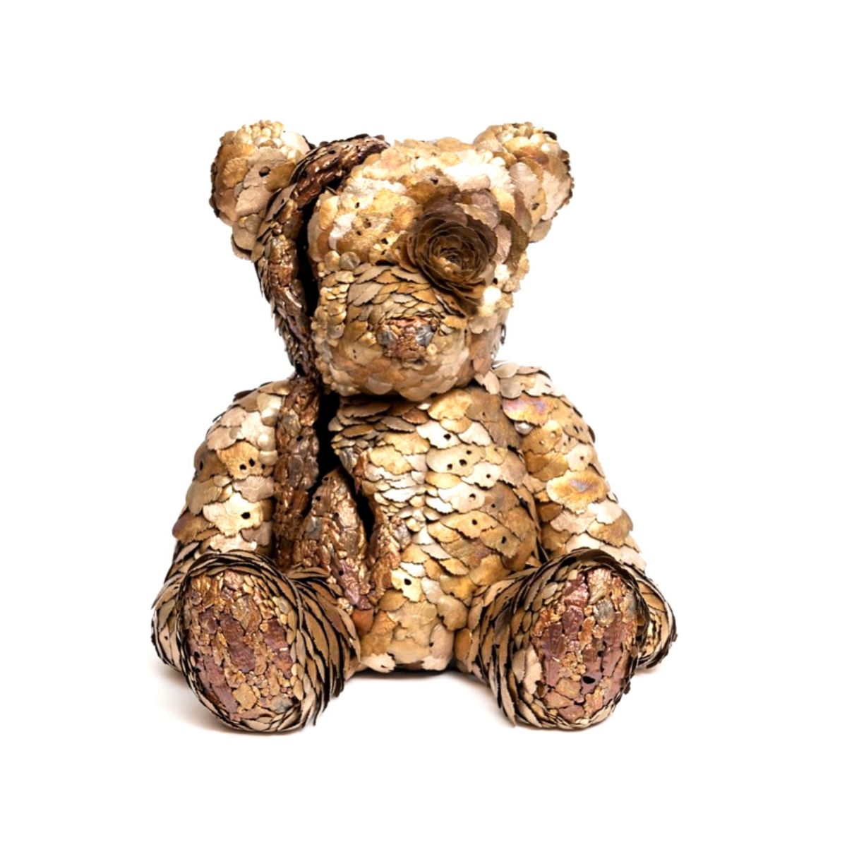 Animal sculptures made from metallic flowers gold teddy bear on Thursd