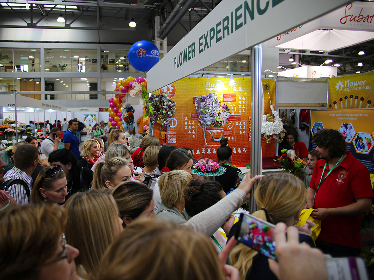 Flower Experience in Moscow Flower Fair in Russian on Thursd