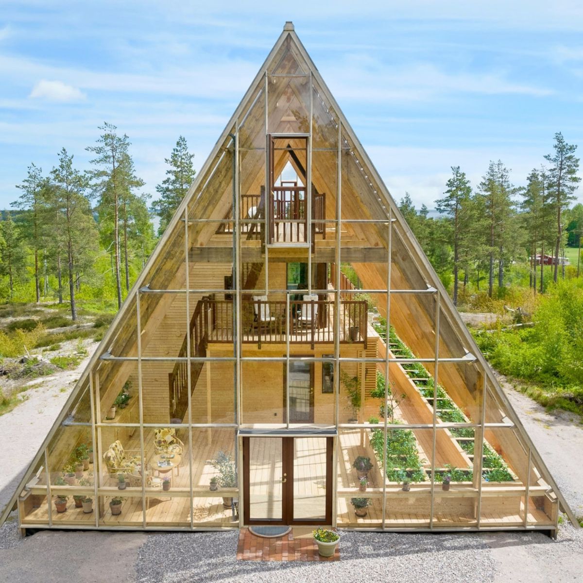 an-a-shaped-self-sufficient-house-has-been-created-and-it-is-beyond-magnifique-featured