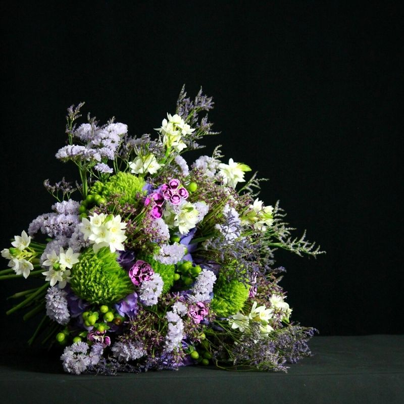 Dianthus Punky Ball floral arrangement by Gaétan Jacquet close featured