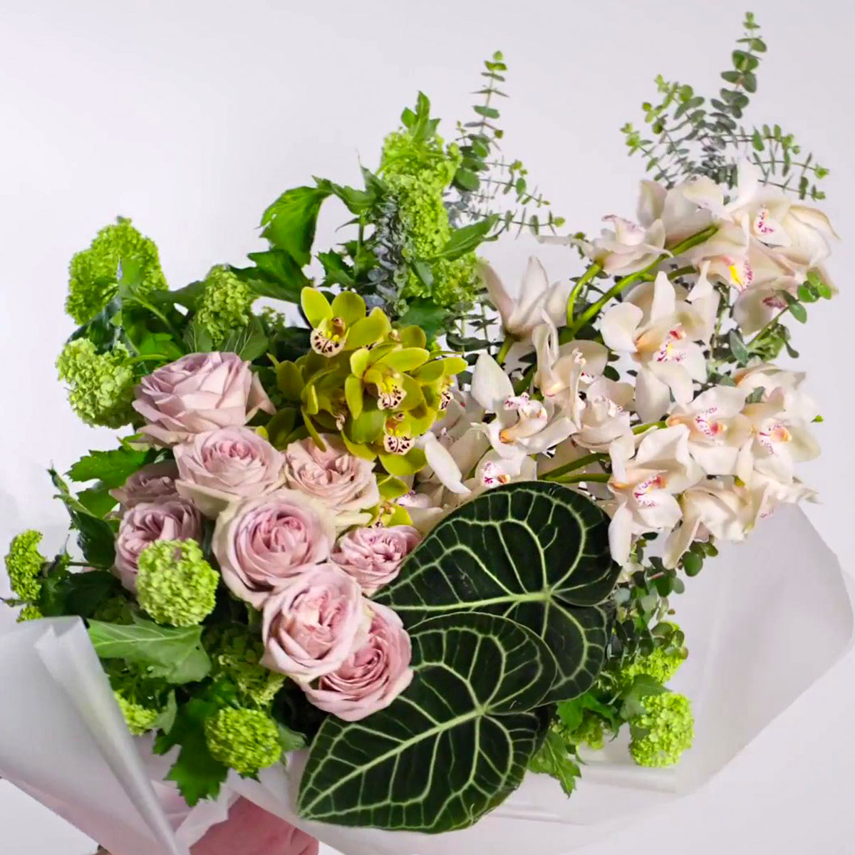 learn-the-tricks-of-cymbidium-design-with-joseph-massie-the-tropical-green-bouquet-featured