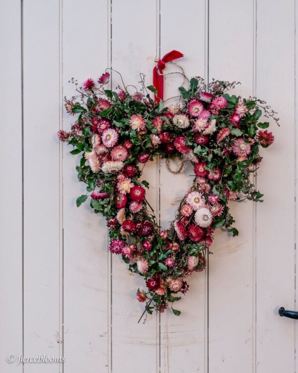 15 Valentine's Wreaths that Celebrate Love with Dried Flowers
