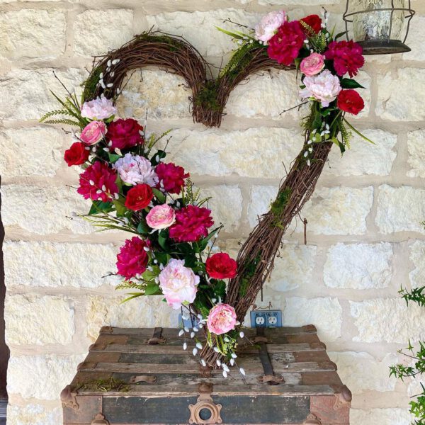 15 Valentine's Wreaths that Celebrate Love Flower Heart Wreath