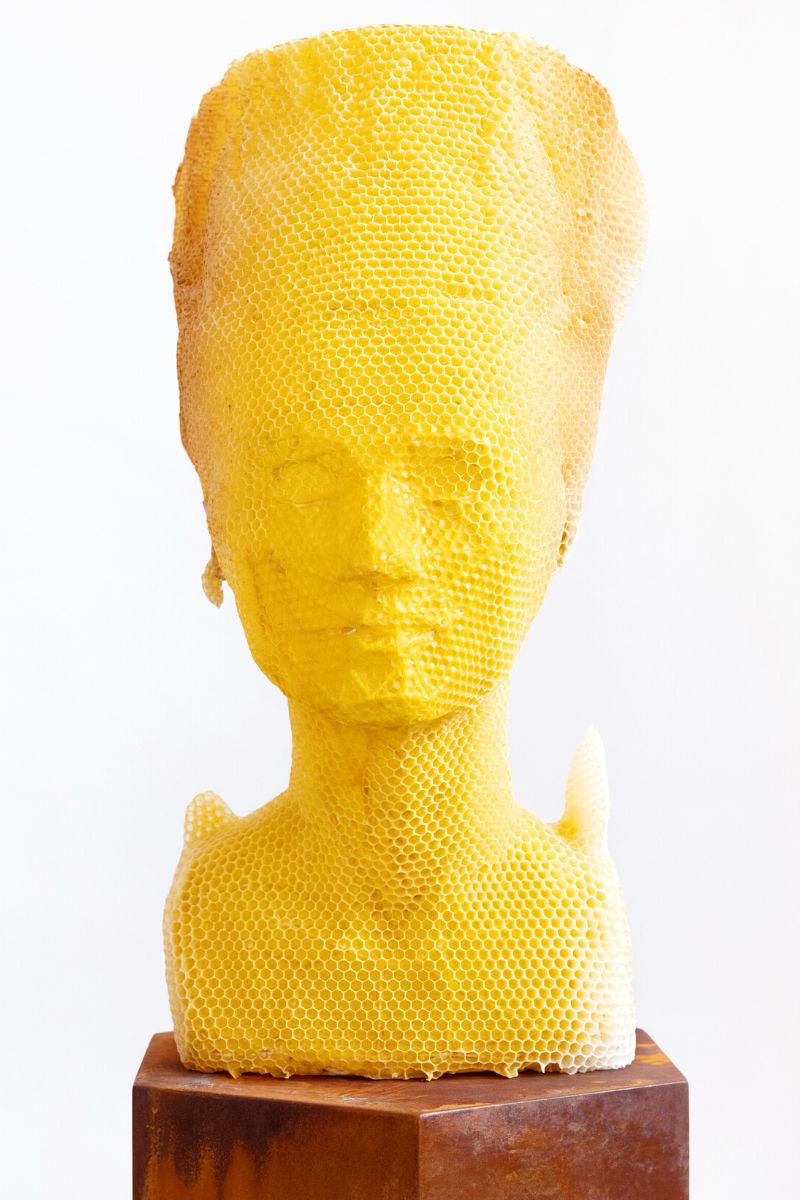Artist Tomáš Libertíny creates Nefertiti sculpture made of pure honeycomb on Thursd