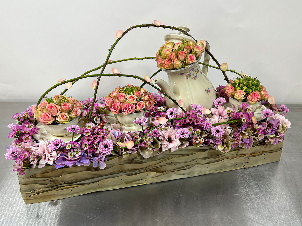 Flower Circus Waxflower design tableware on Thursd