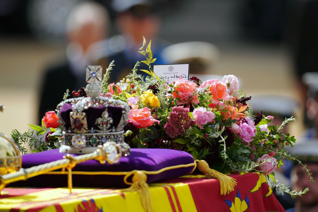 Queen Elizabeth II funeral coffin flowers