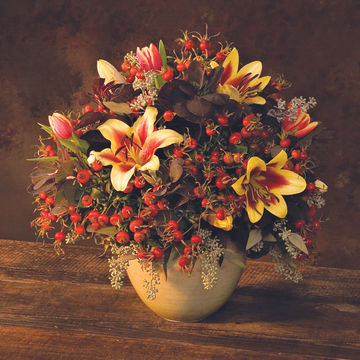 Rose hip floral arrangement on Thursd