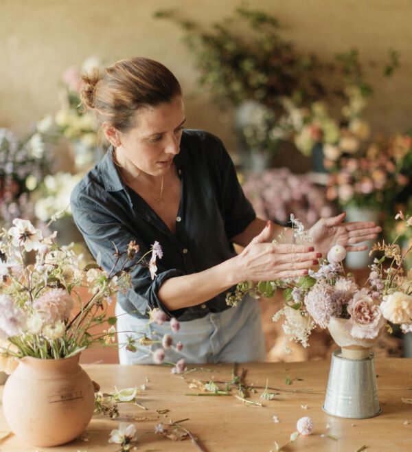 15 Female Floral Designers You Want to Keep an Eye on in 2021 Gabriela Salazar