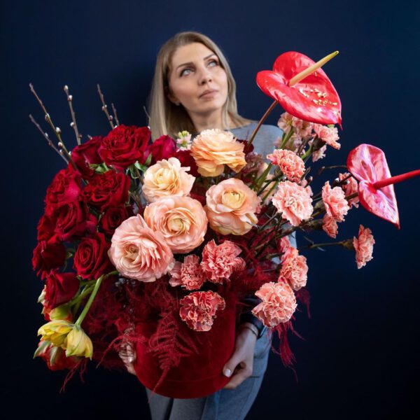 15 Female Floral Designers You Want to Keep an Eye on in 2021 Alina Neacsa