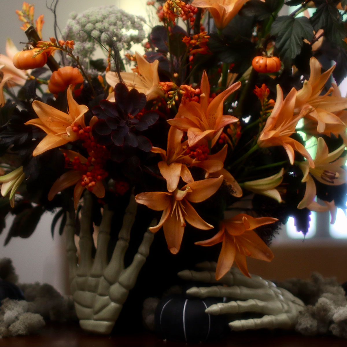 aniska-creations-loves-halloween-and-lilies-featured