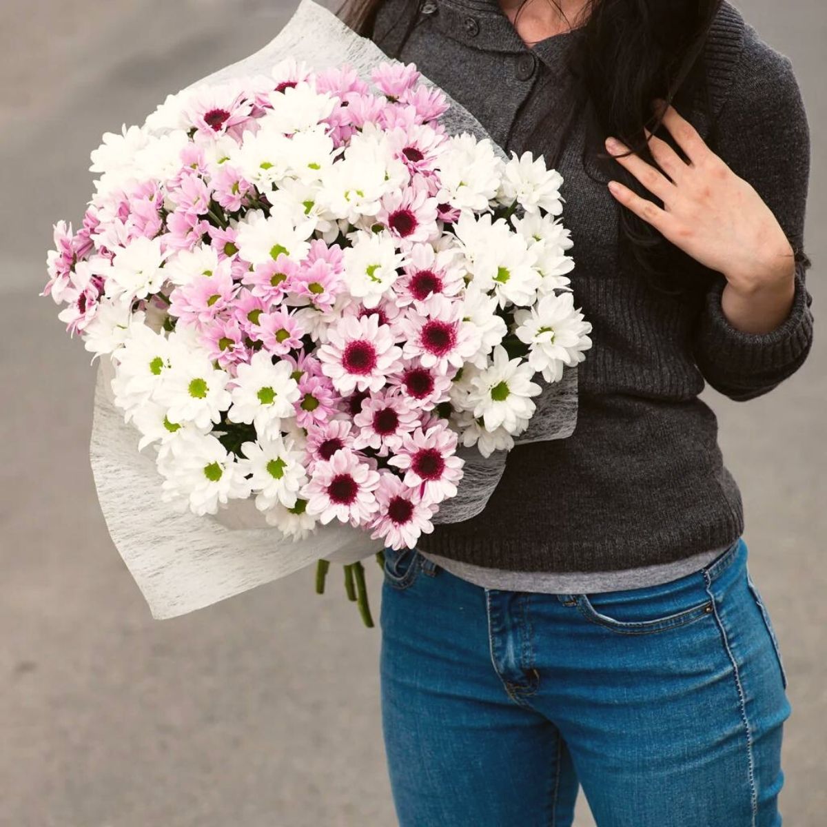 Chrysal care for cut chrysanthemums on Thursd