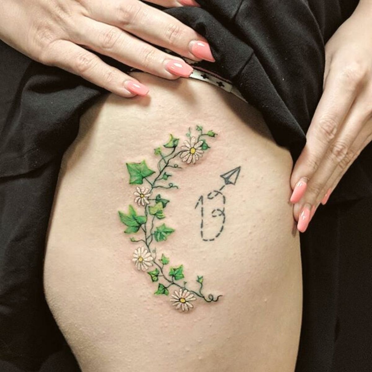 Small poison ivy tattoos on Thursd