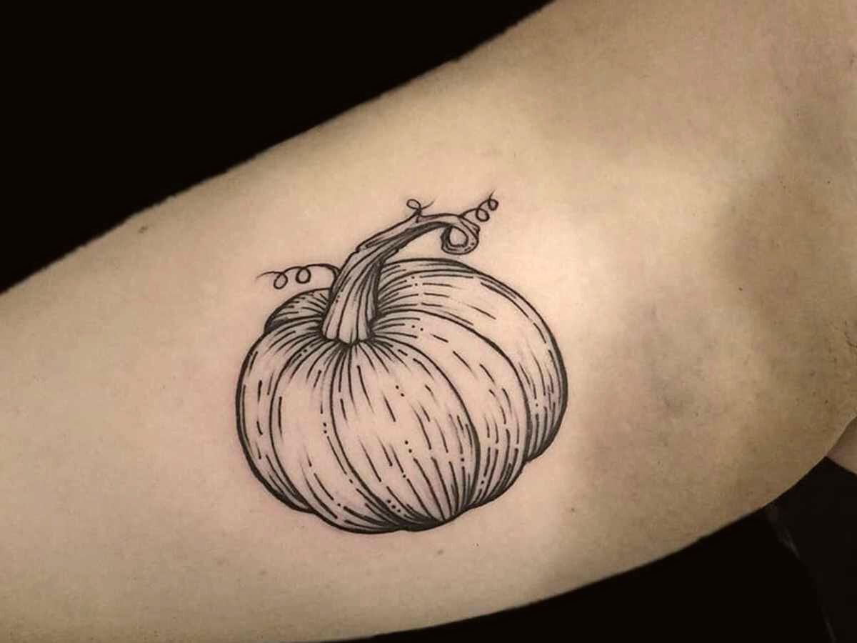 Cabeza de Calabaza Pequeños tatuajes el jueves