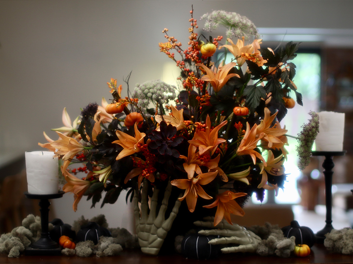 Aniska Creations lilies Halloween on Thursd