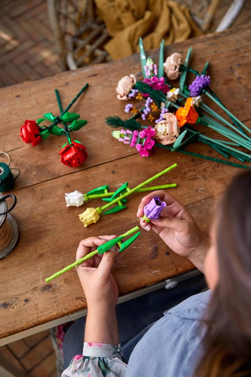 Lego's Botanical Collection Helps People Switch Off and Relax at