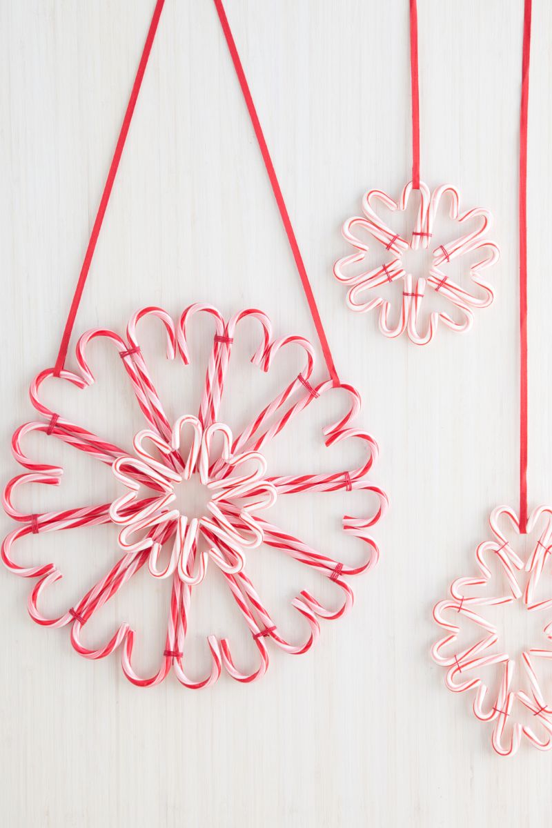 Candy Cane christmas wreaths on Thursd