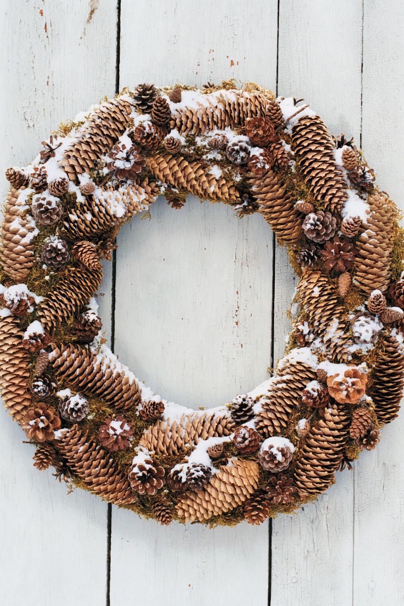 Frosted pinecone wreaths on Thursd